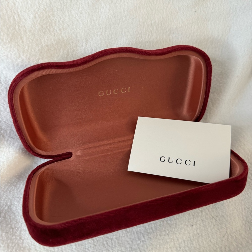 GUCCI SUNGLASSES - EYEGLASSES CLAMSHELL HARD CASE BURGUNDY VELVET - AUTHENTIC